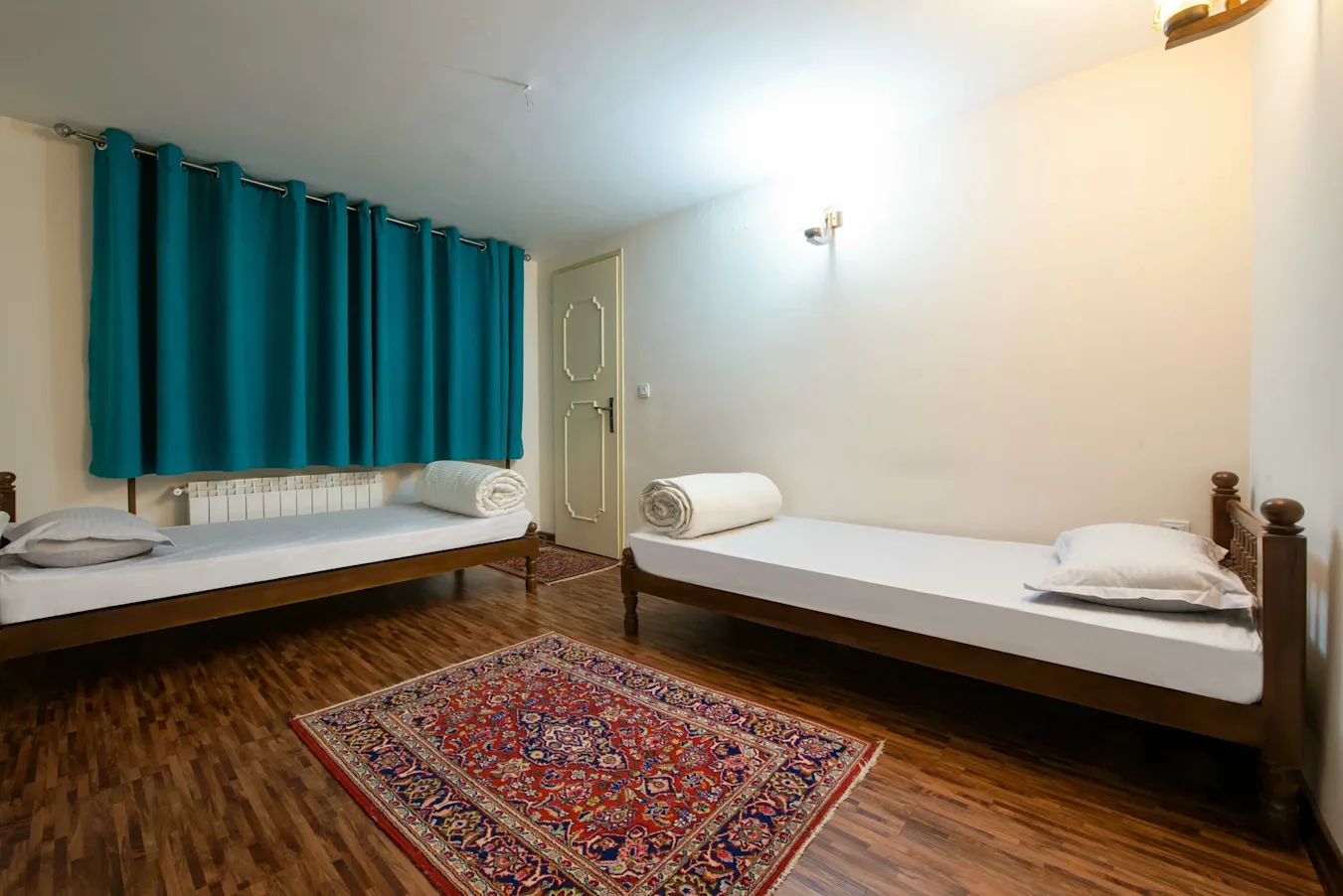 Twin Room with Private Bathroom (Room A2) in Sarv Hostel